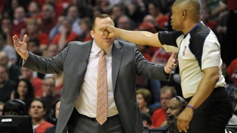 最严重的球员和裁判打架：体坛极端冲突记录