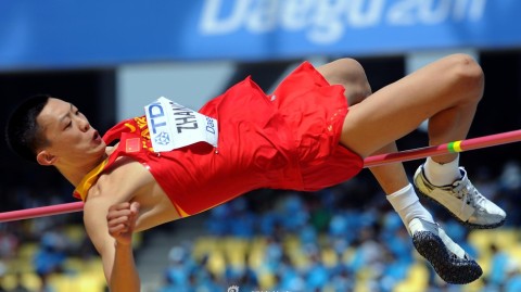 “白鹤”归隐意难平：跳高名将张国伟挥泪退役，江湖再无双翅振