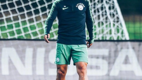 欧冠-德布劳内世界波+京多安破门 曼城双杀门兴总分4-0晋级八强