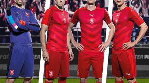 国际友谊赛：瑞典4-2力克英格兰，三狮防线惨遭击穿